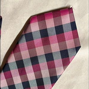 Rouge Dominant Tang Silk Neck Tie